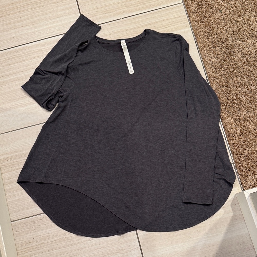 lululemon athletica Charcoal Long Sleeve Top, Size 6, new without tag